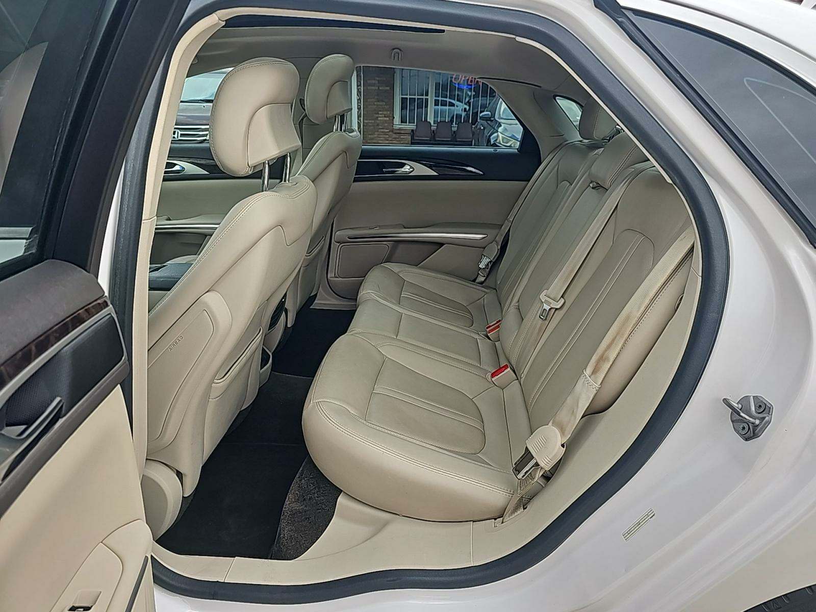 2016 Lincoln MKZ Base FWD