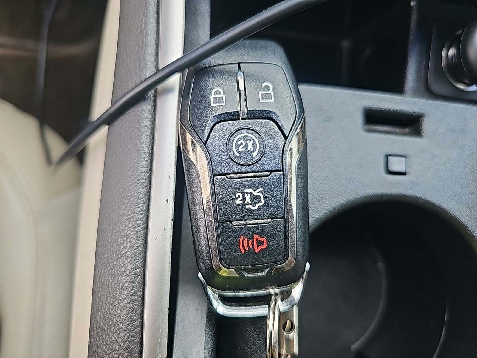 2016 Lincoln MKZ Base FWD