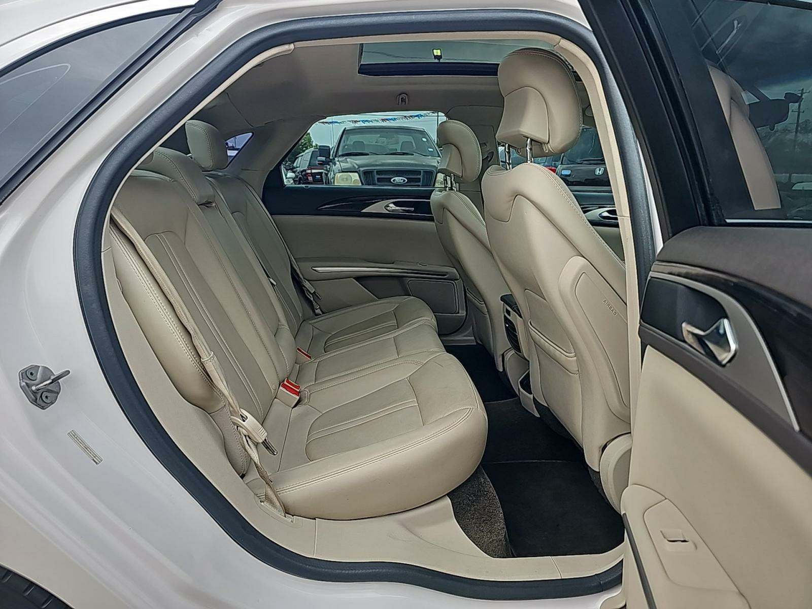 2016 Lincoln MKZ Base FWD