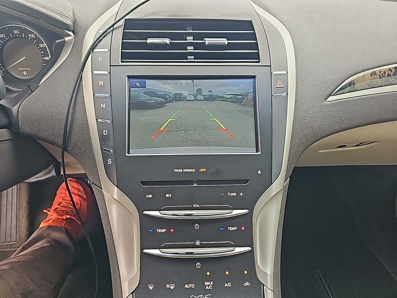 2016 Lincoln MKZ Base FWD