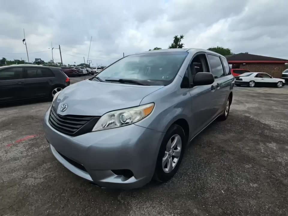 2012 Toyota Sienna Base FWD