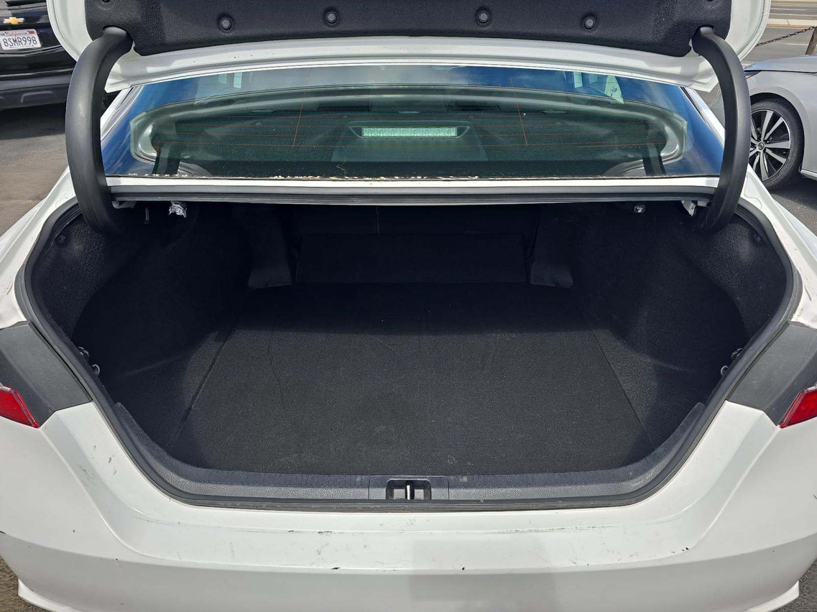 2022 Toyota Camry SE FWD