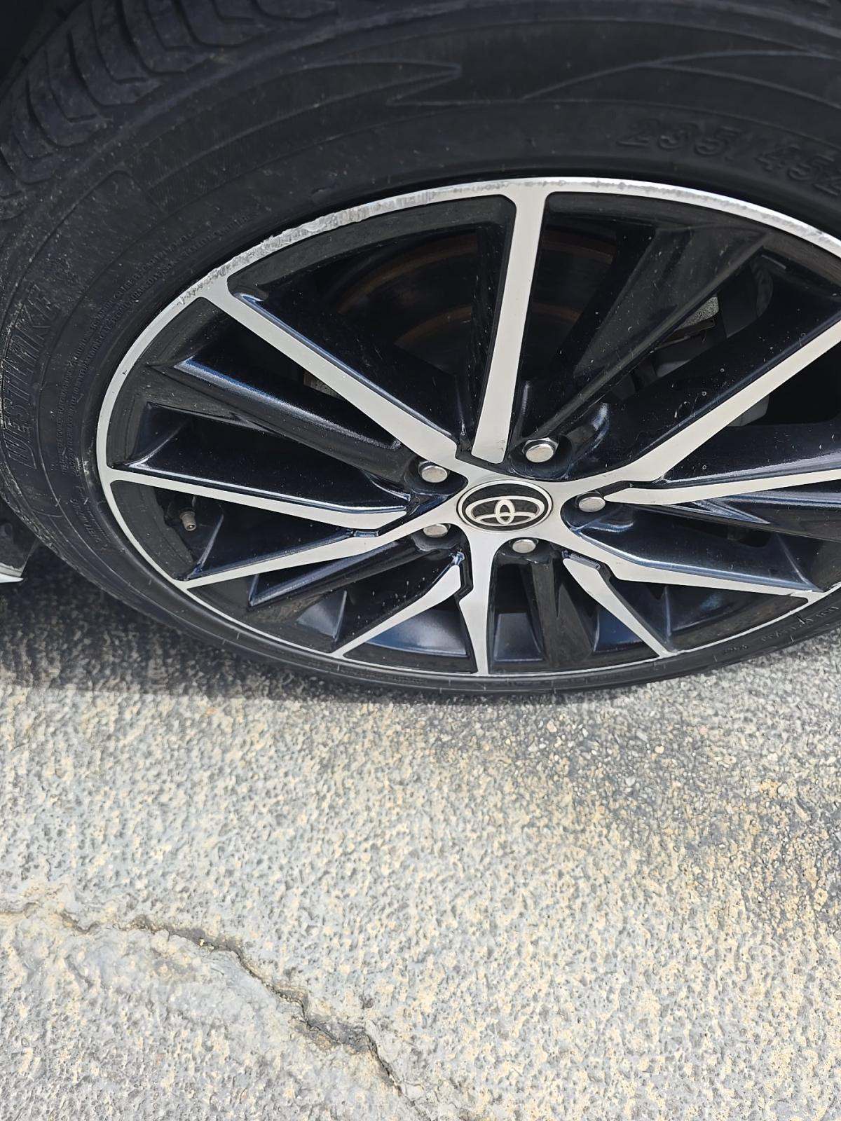 2022 Toyota Camry SE FWD