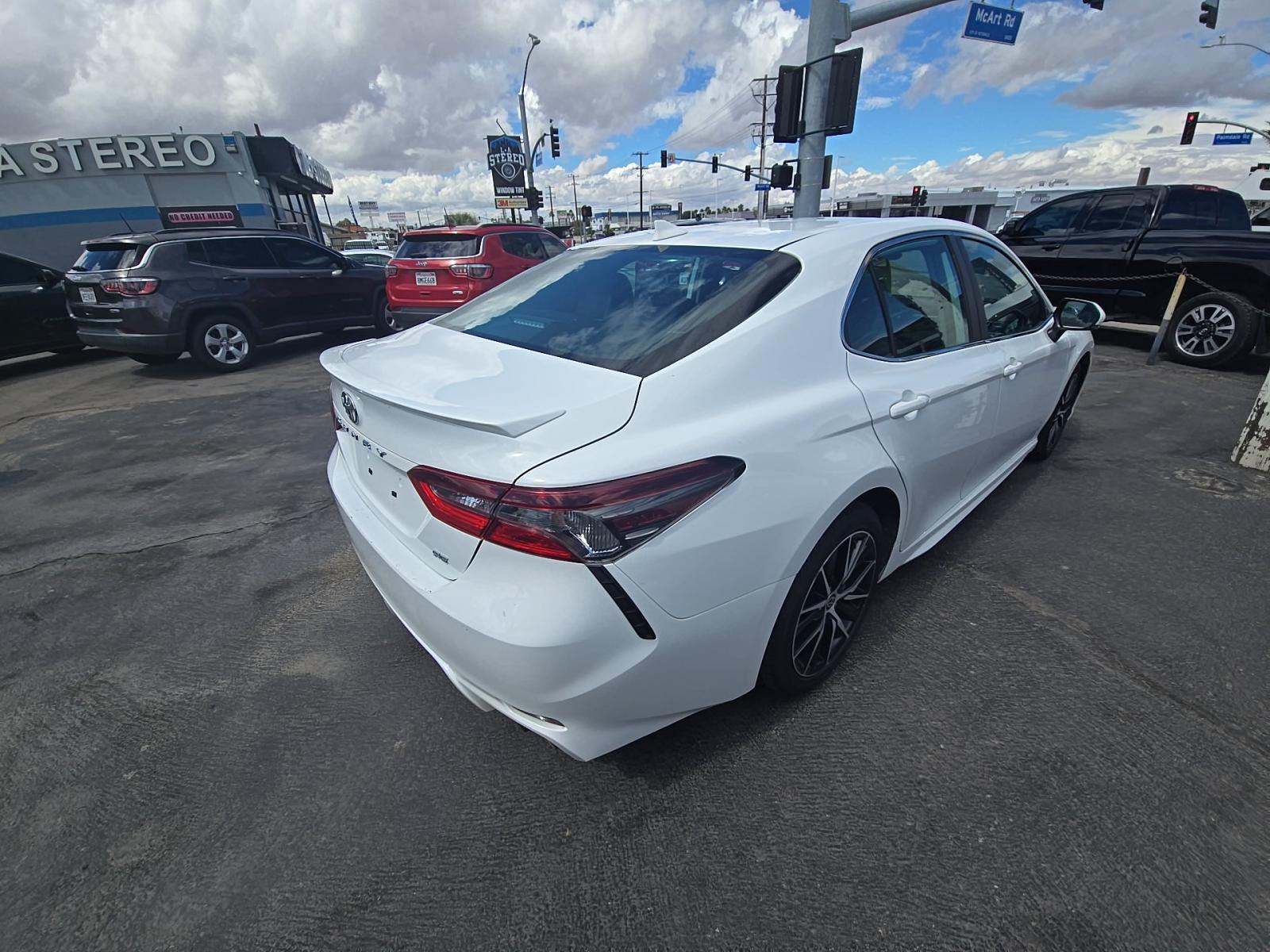 2022 Toyota Camry SE FWD