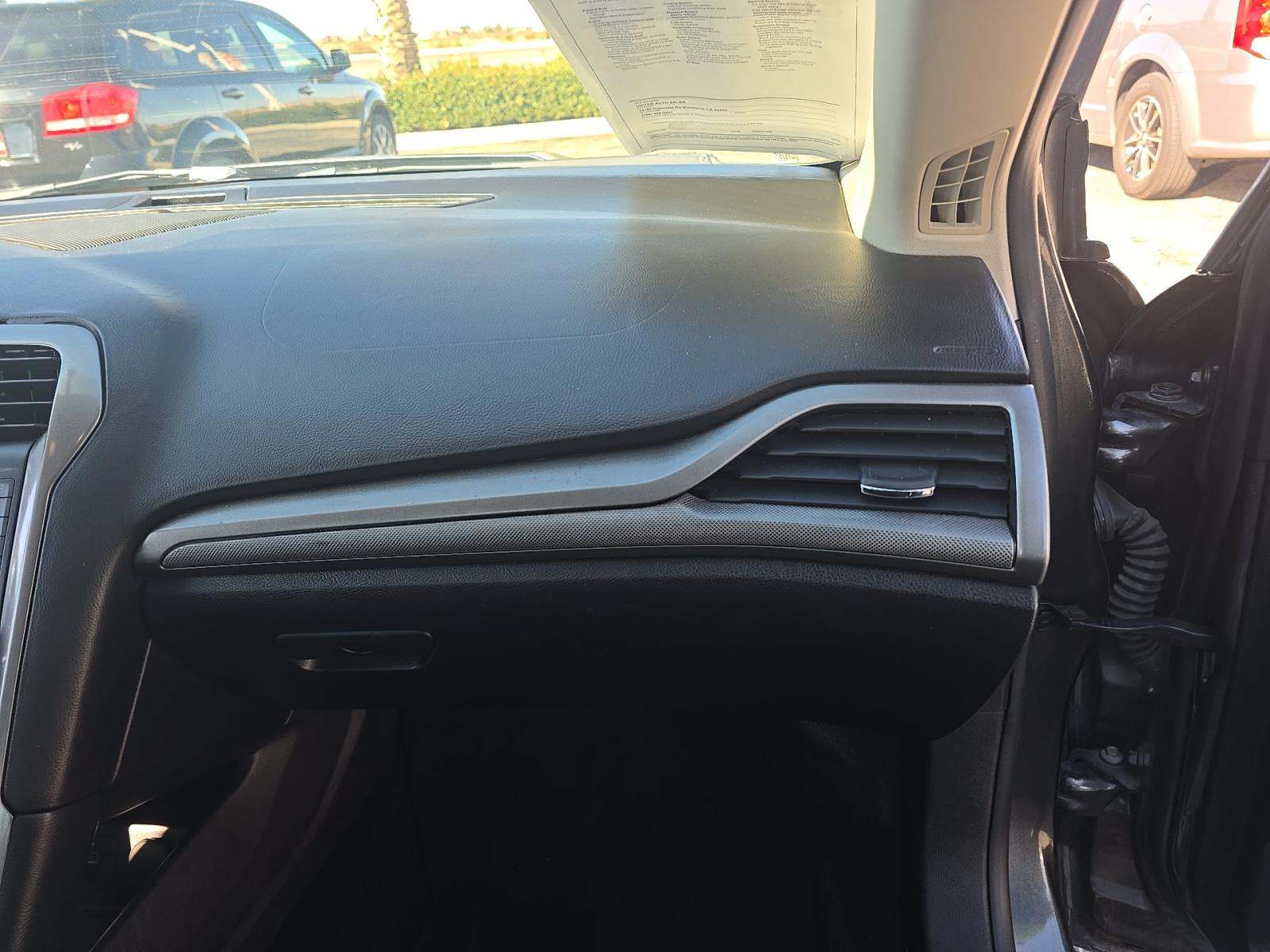 2017 Ford Fusion Hybrid SE FWD