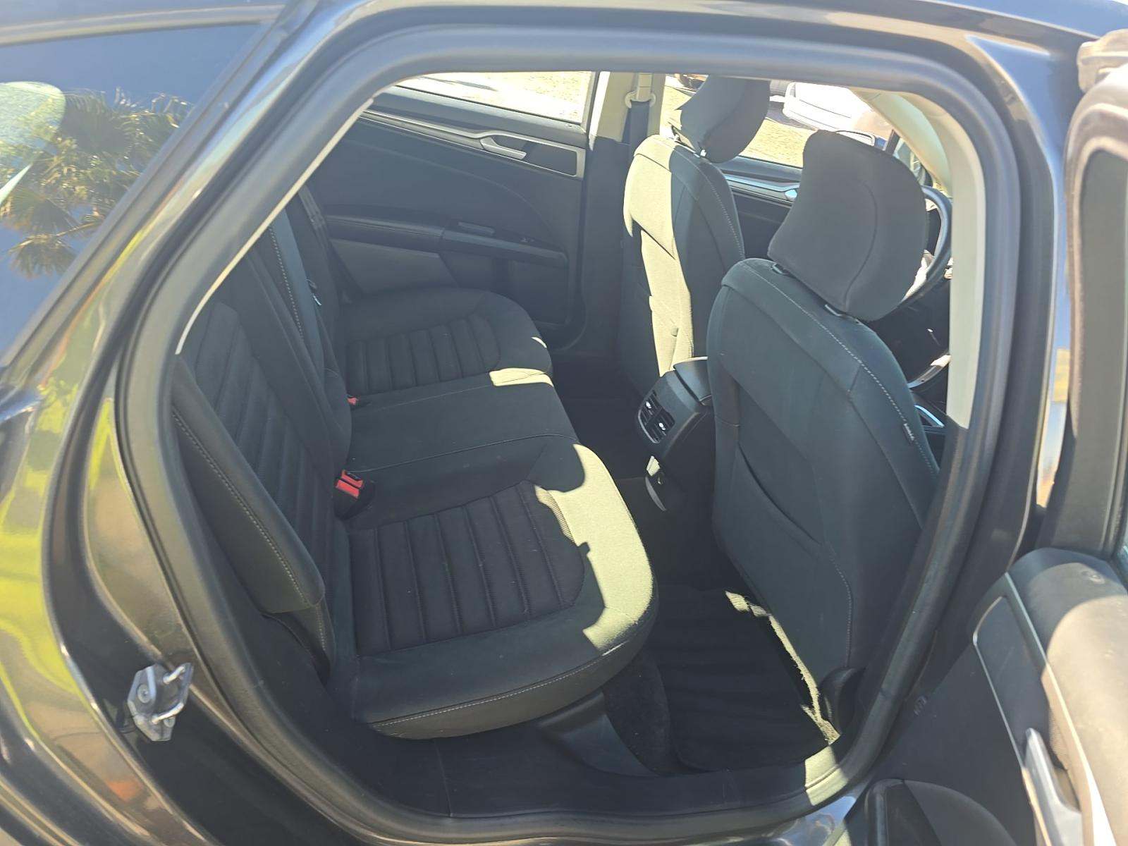 2017 Ford Fusion Hybrid SE FWD