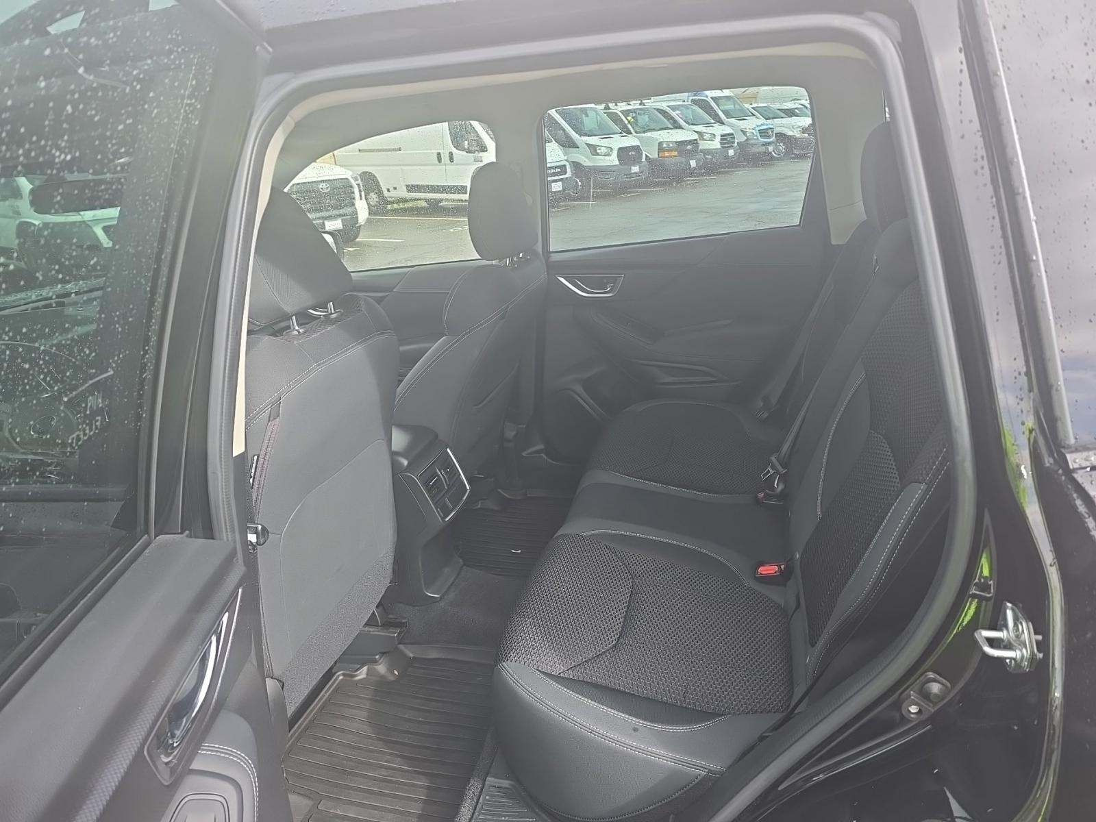 2023 Subaru Forester Premium AWD