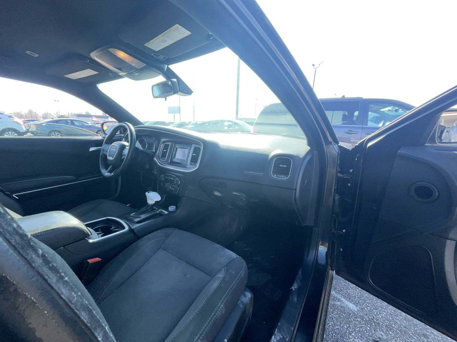 2017 Dodge Charger SE RWD