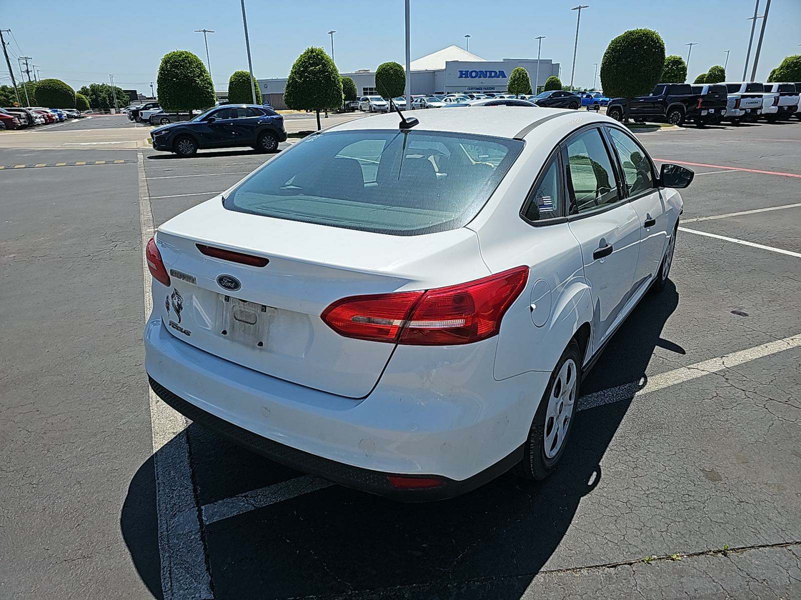 2017 Ford Focus S FWD