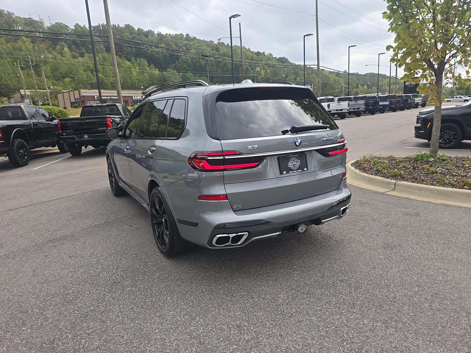 2025 BMW X7 M60i AWD