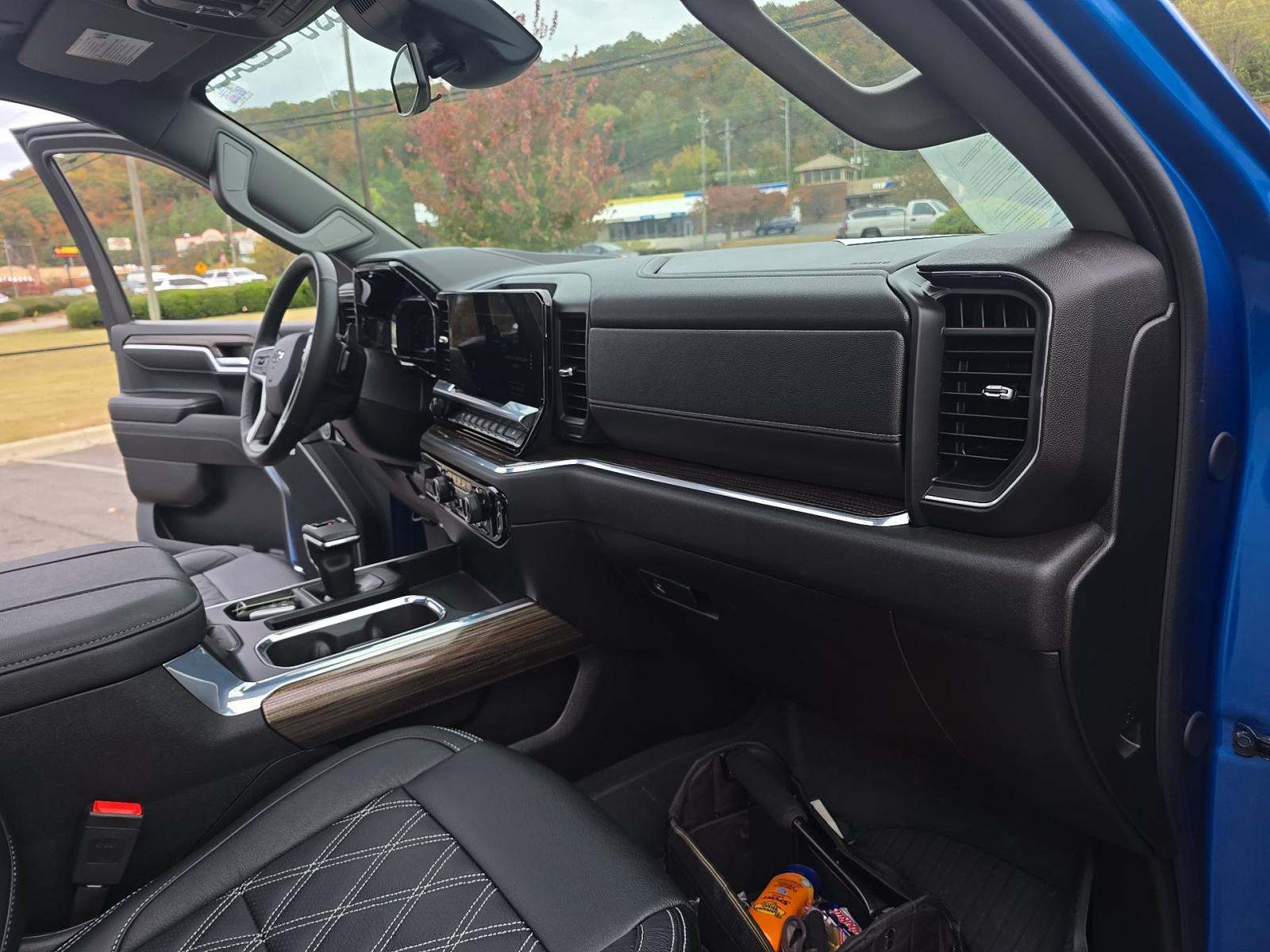 2024 Chevrolet Silverado 1500 RST AWD