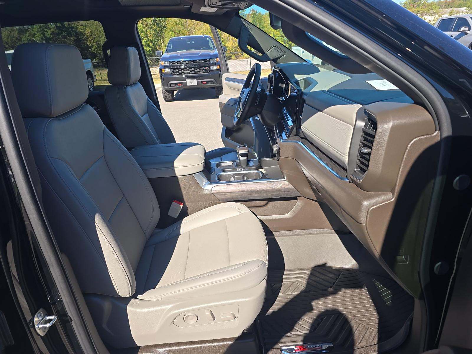 2024 Chevrolet Silverado 1500 LTZ AWD