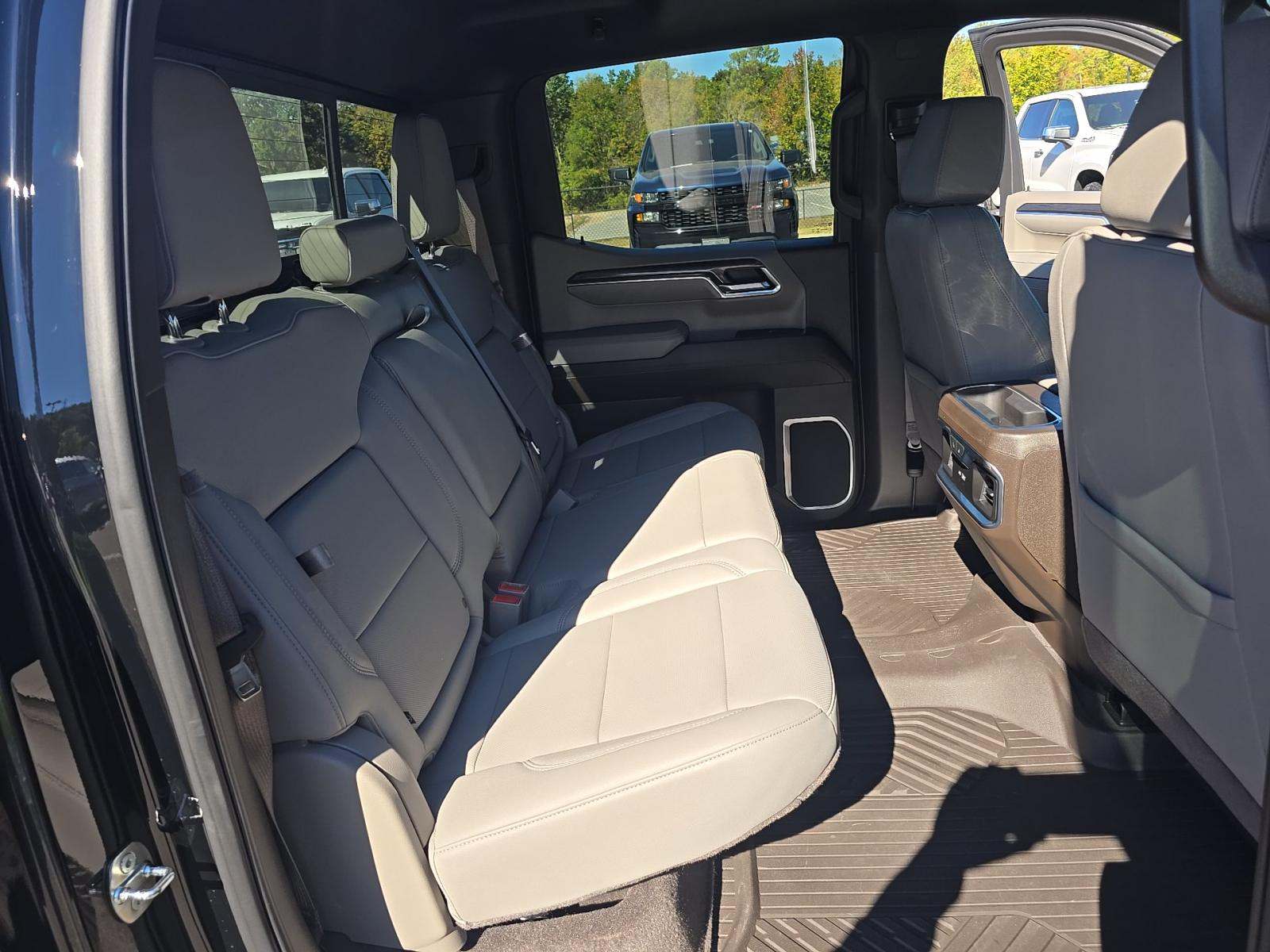 2024 Chevrolet Silverado 1500 LTZ AWD