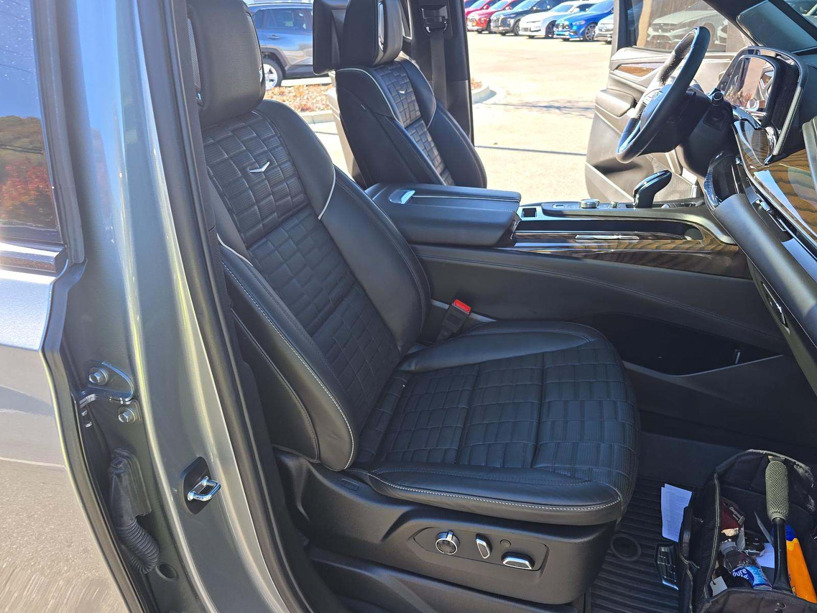 2024 Cadillac Escalade Sport Platinum AWD