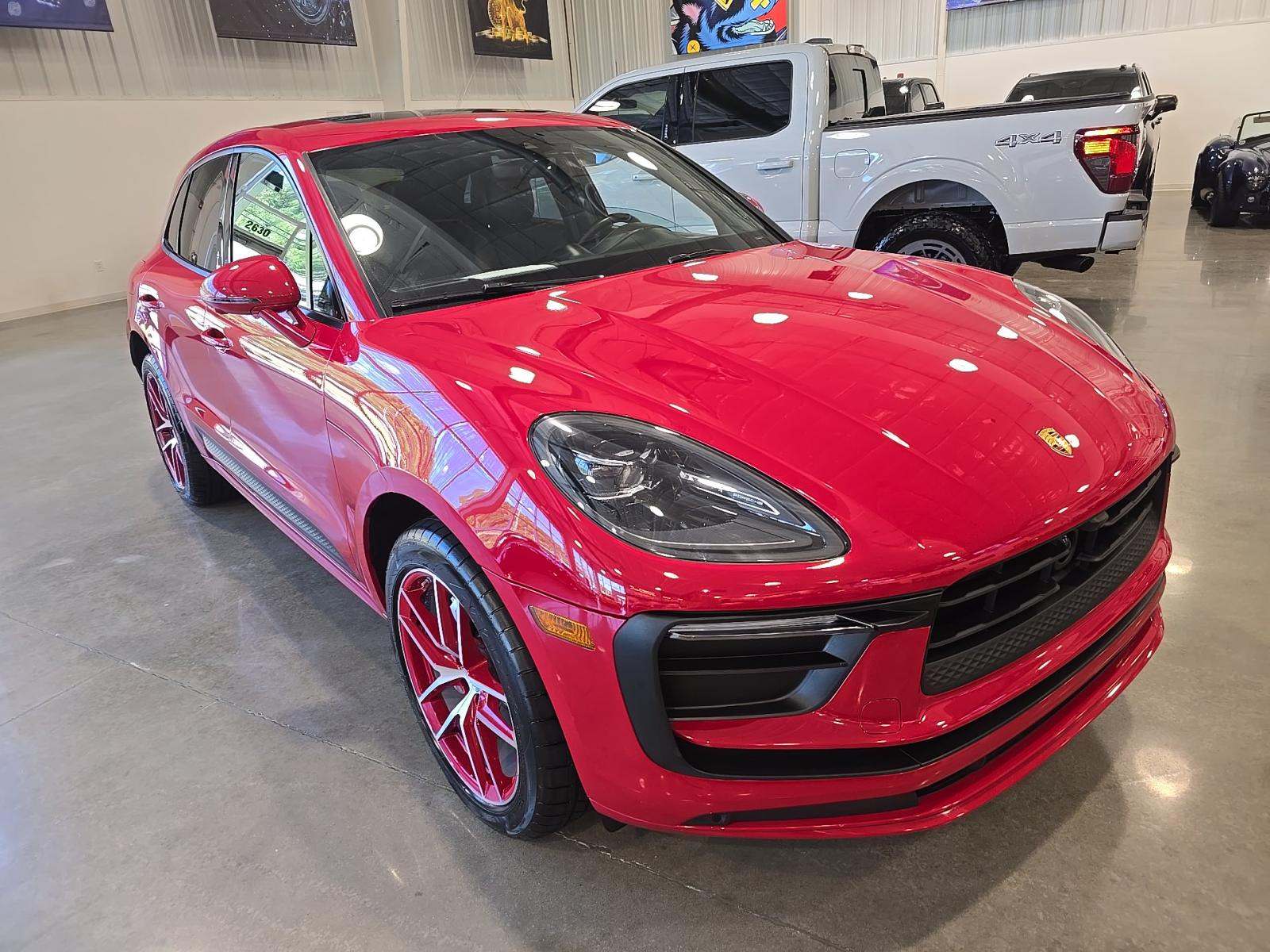 2023 Porsche Macan Base AWD
