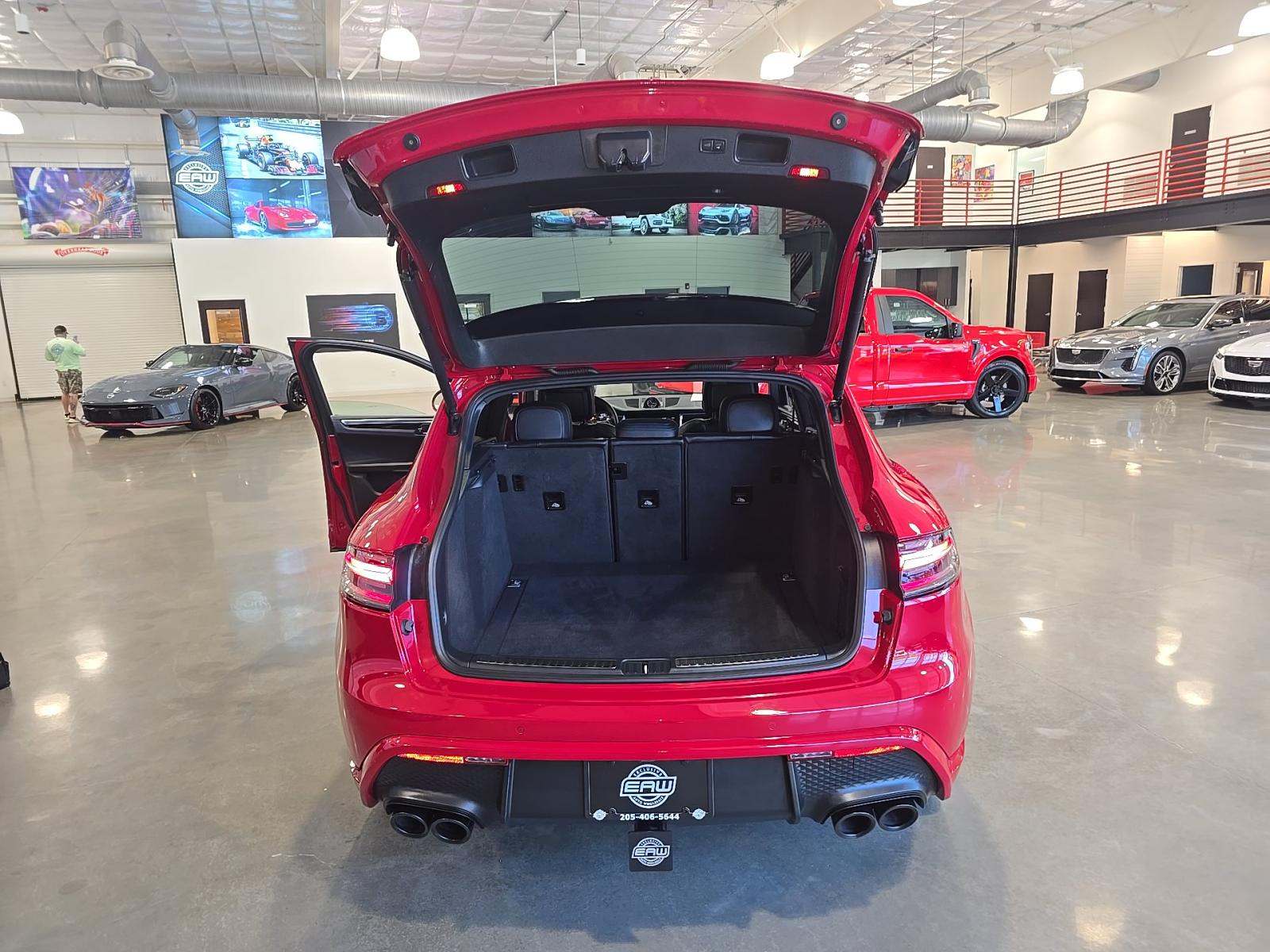 2023 Porsche Macan Base AWD