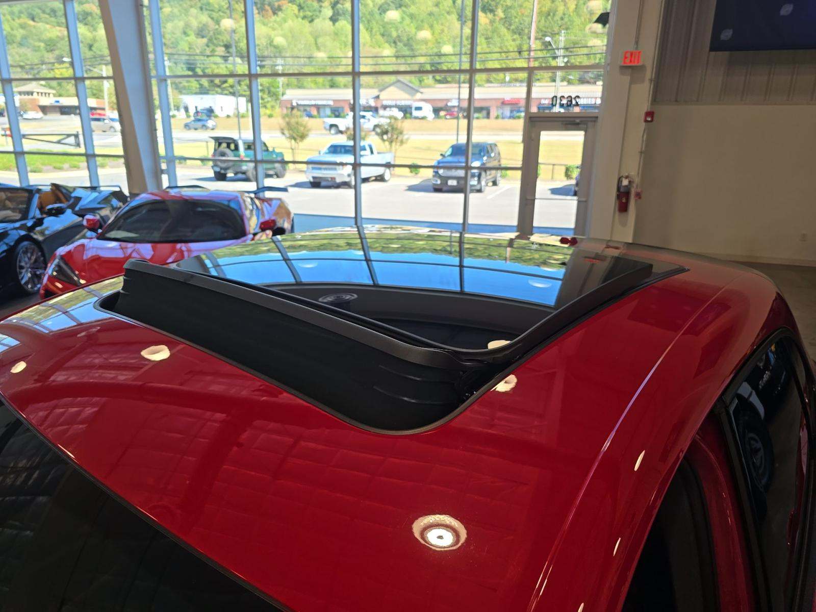 2023 Porsche Macan Base AWD