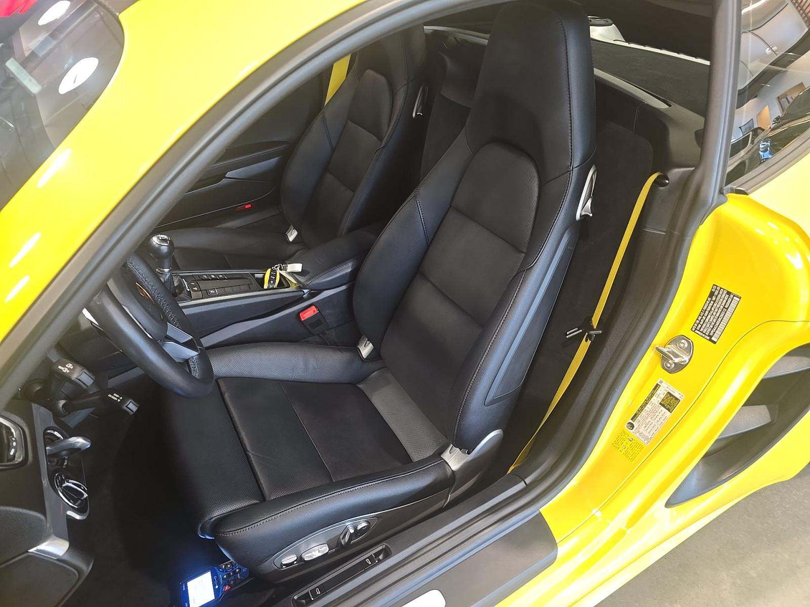 2024 Porsche 718 Cayman Base RWD