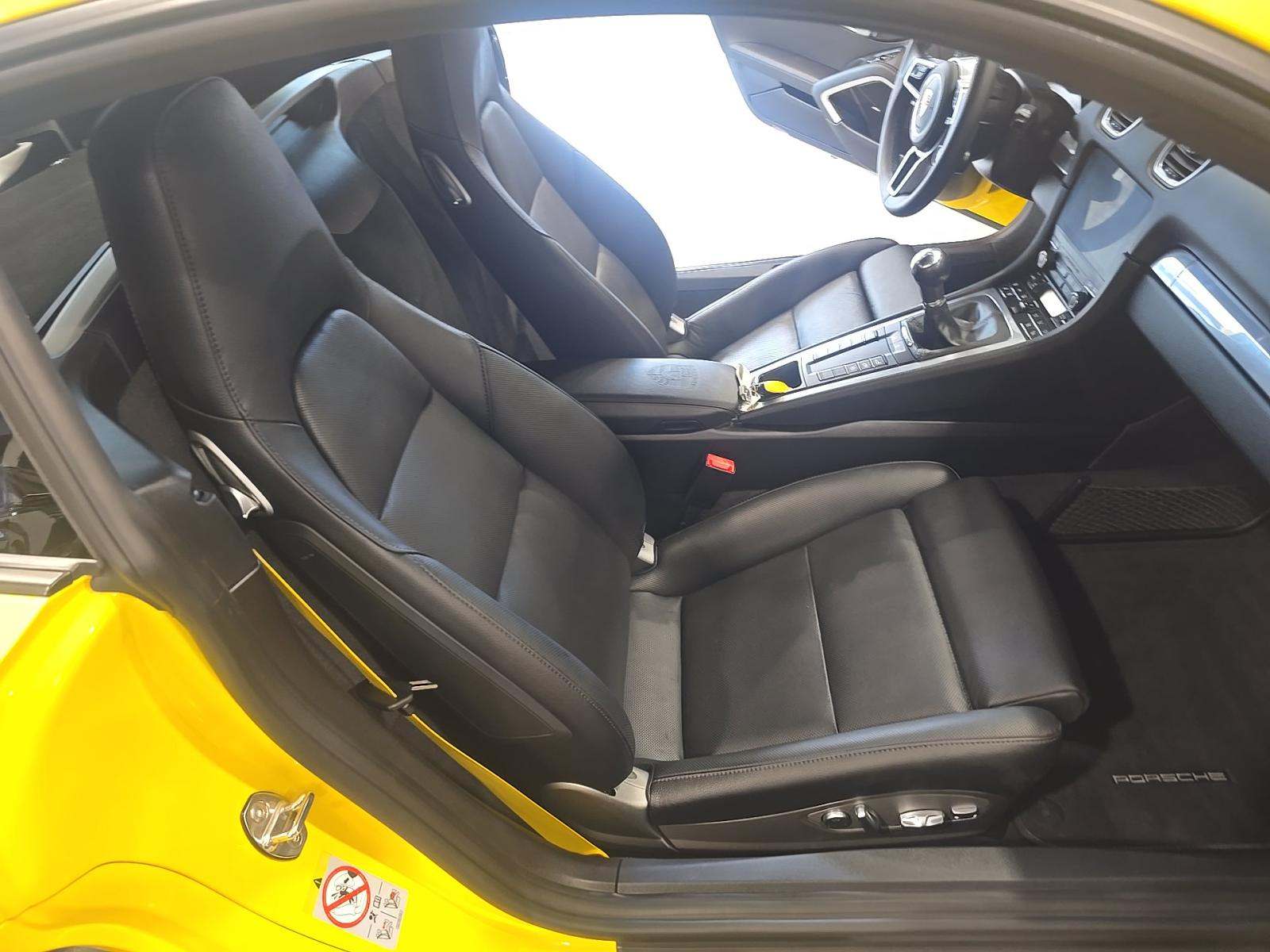 2024 Porsche 718 Cayman Base RWD