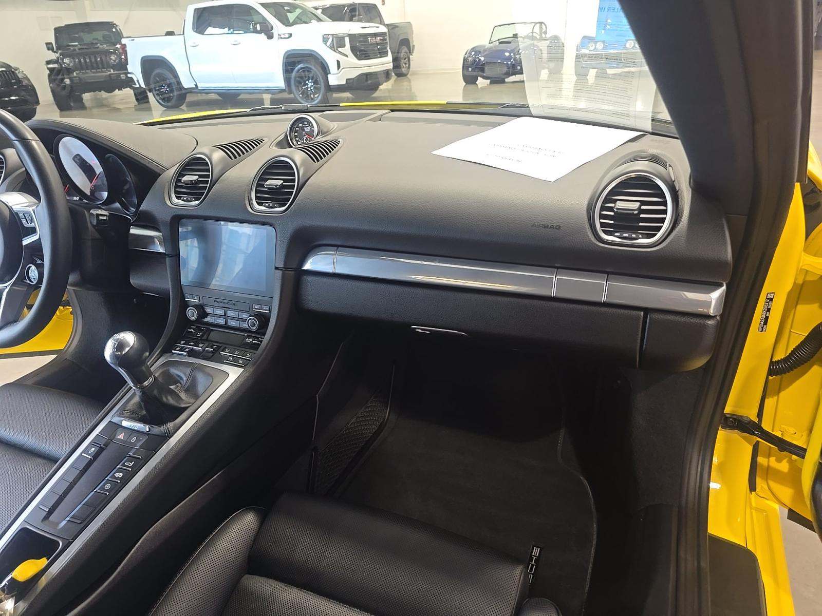 2024 Porsche 718 Cayman Base RWD