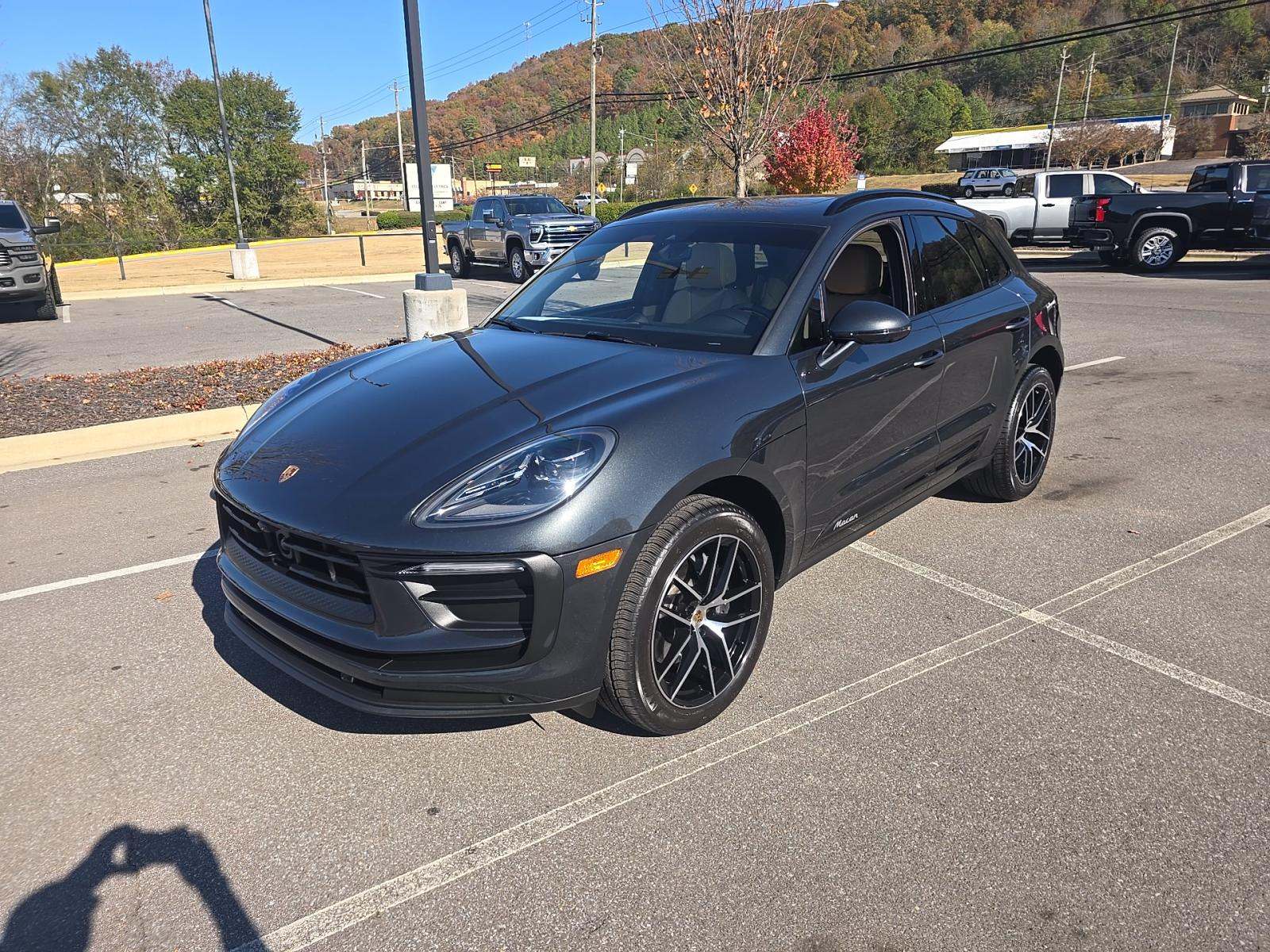 2024 Porsche Macan Base AWD