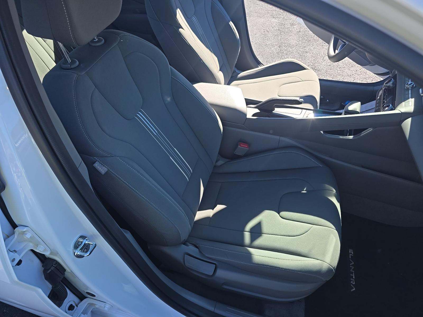 2024 Hyundai Elantra SEL FWD