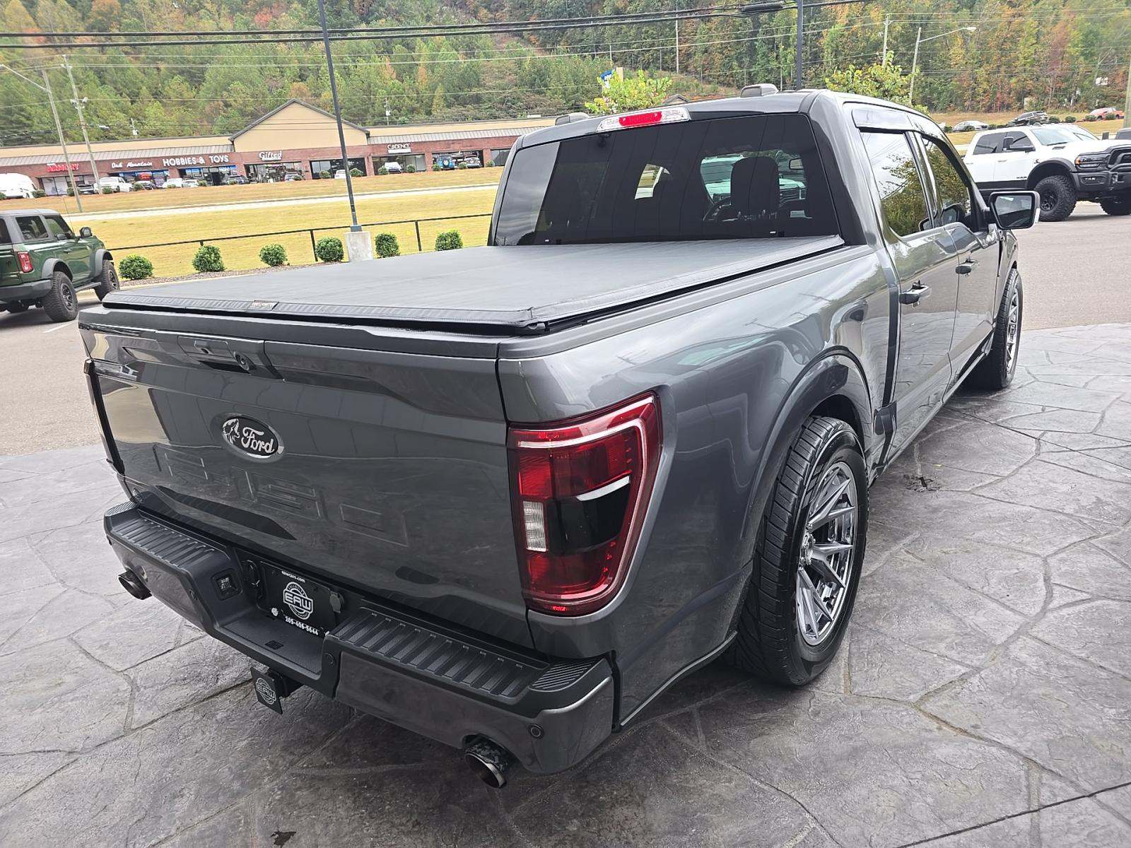 2023 Ford F-150 XLT RWD