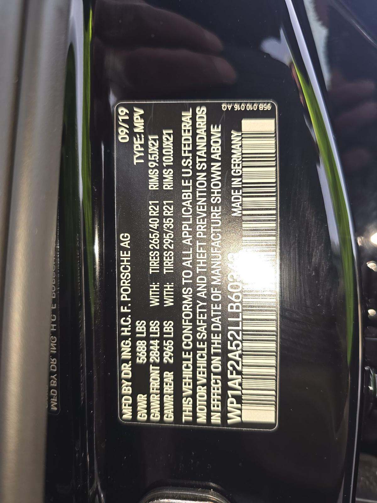 2020 Porsche Macan Turbo AWD