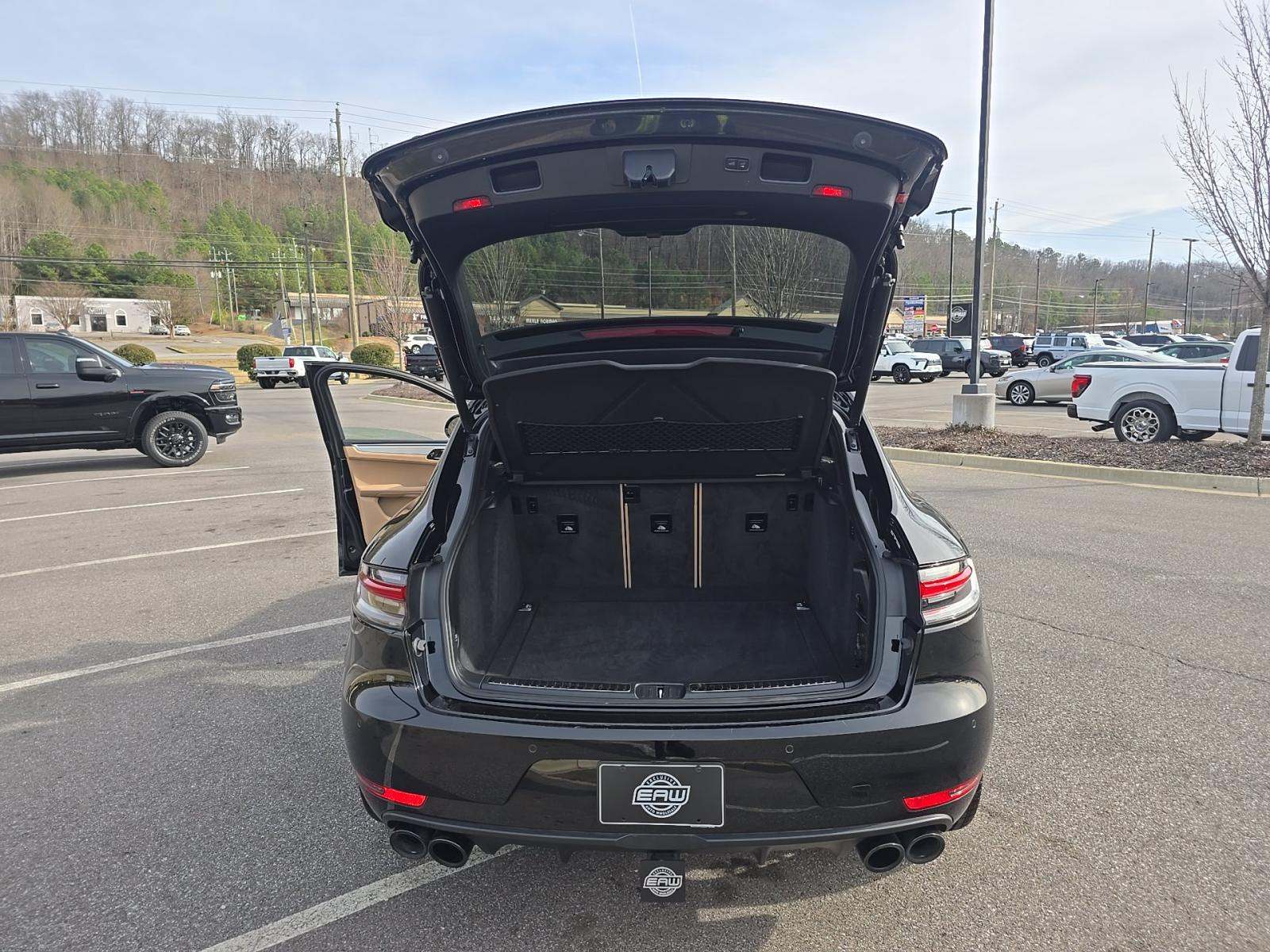 2020 Porsche Macan Turbo AWD