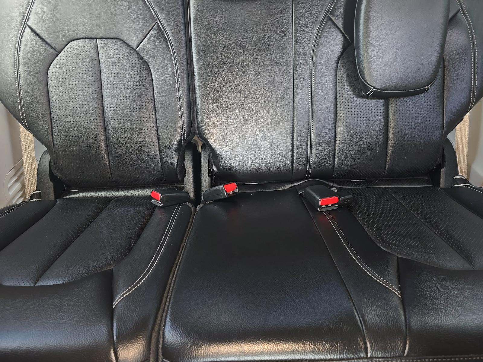 2022 Chrysler Pacifica Hybrid Touring L FWD