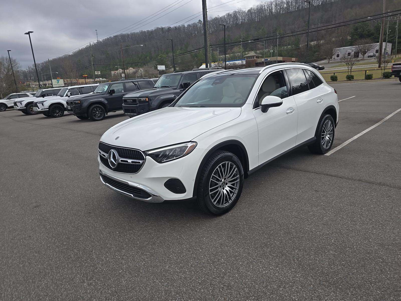 2025 Mercedes-Benz GLC GLC 300 RWD