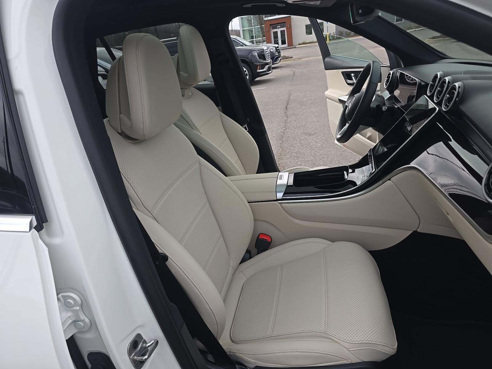 2025 Mercedes-Benz GLC GLC 300 RWD