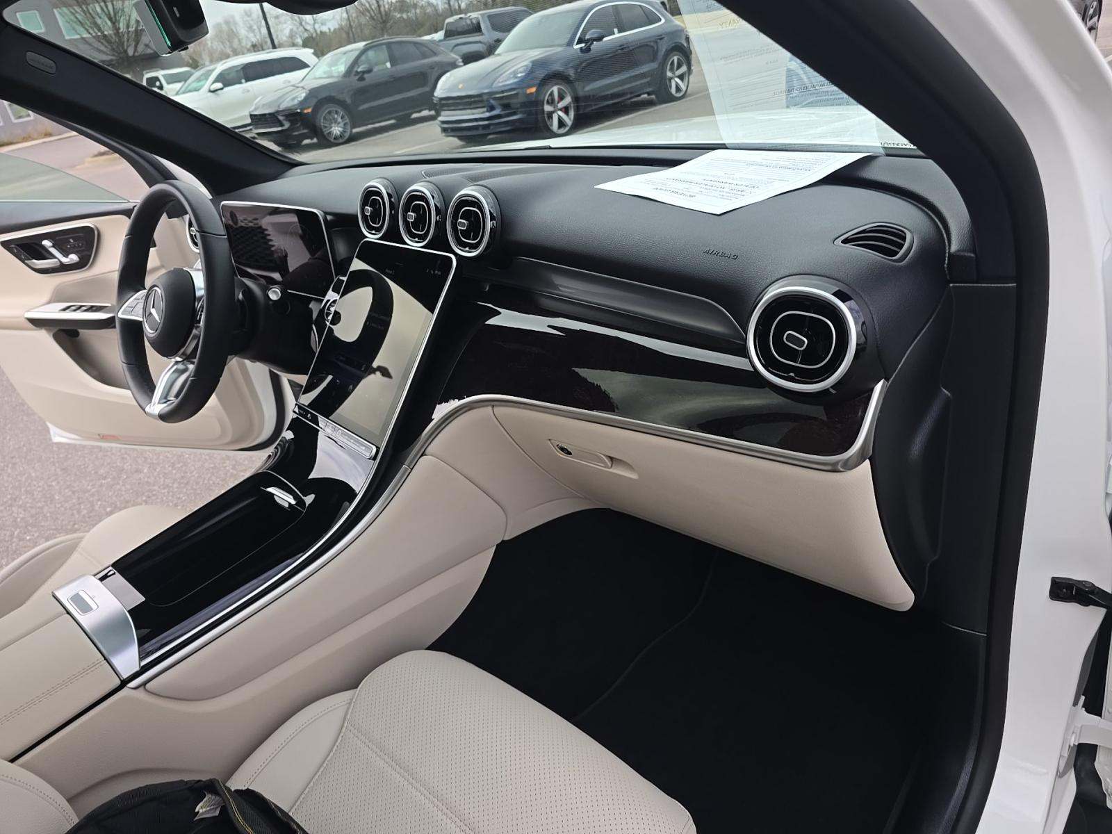 2025 Mercedes-Benz GLC GLC 300 RWD