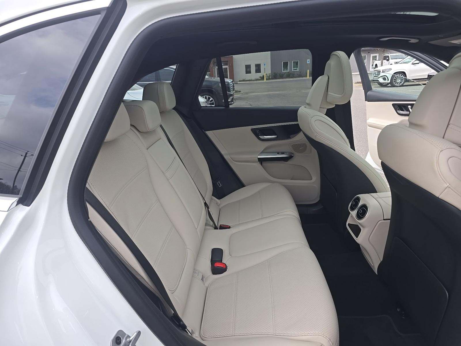 2025 Mercedes-Benz GLC GLC 300 RWD