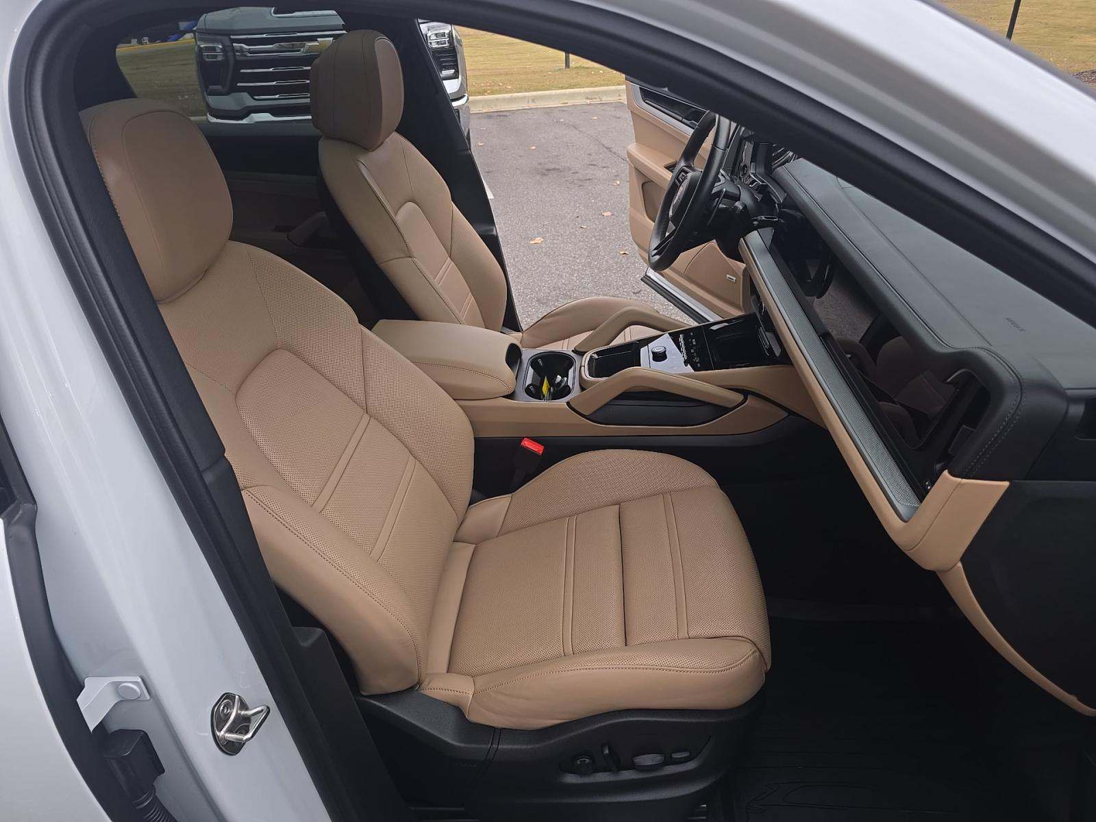 2024 Porsche Cayenne Base AWD