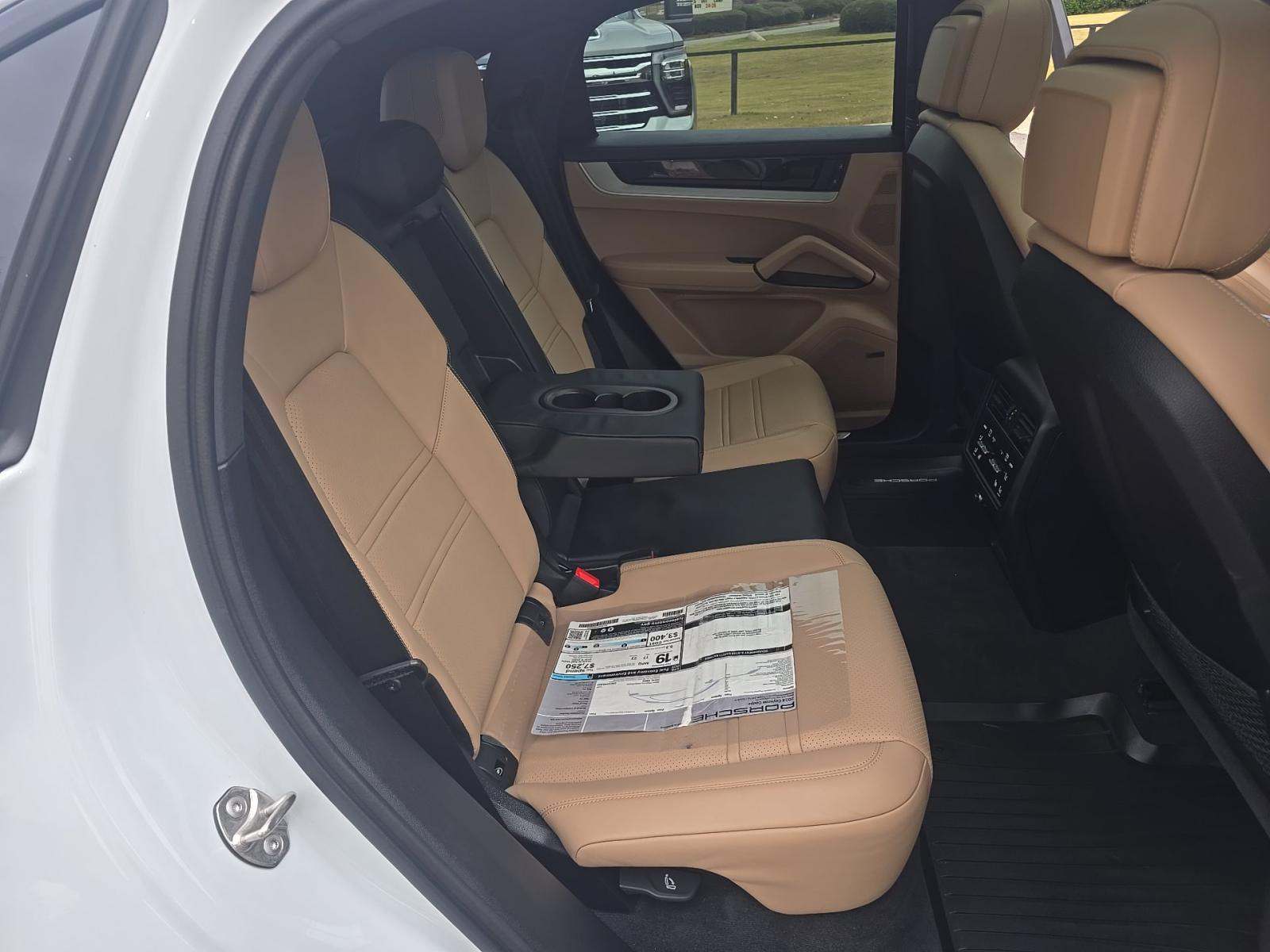 2024 Porsche Cayenne Base AWD