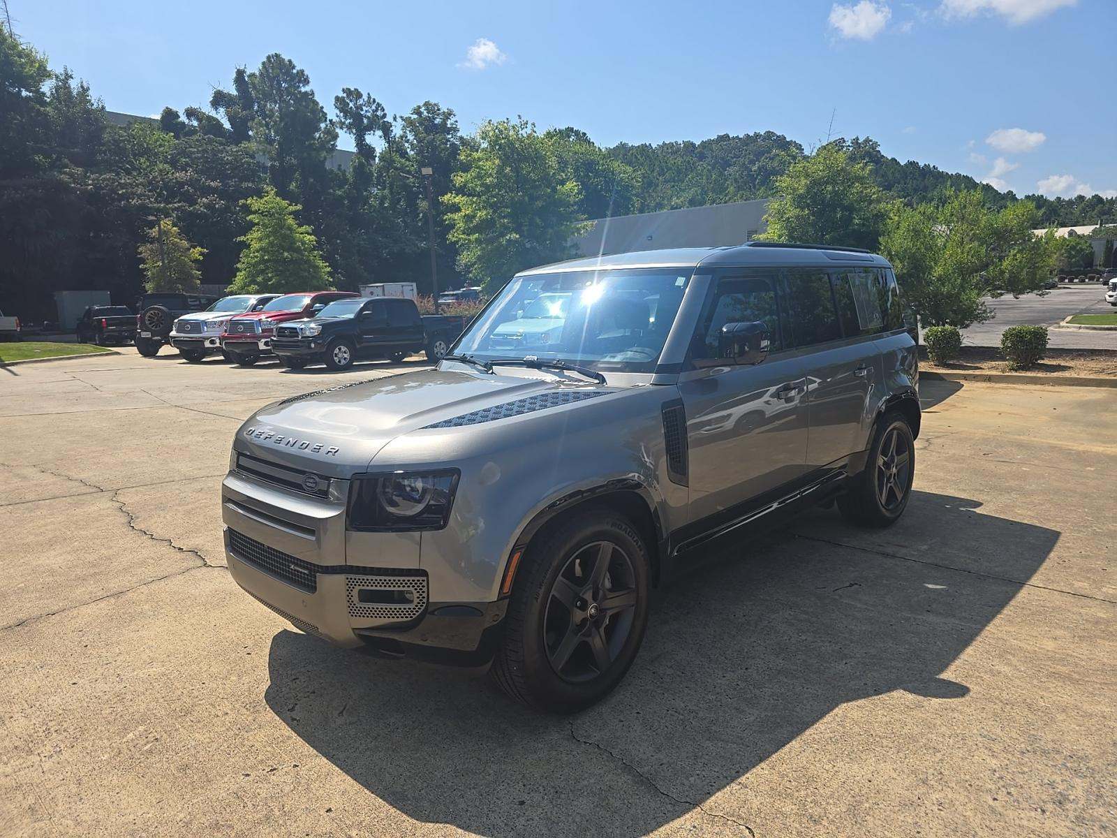 2022 Land Rover Defender 110 X-Dynamic SE AWD