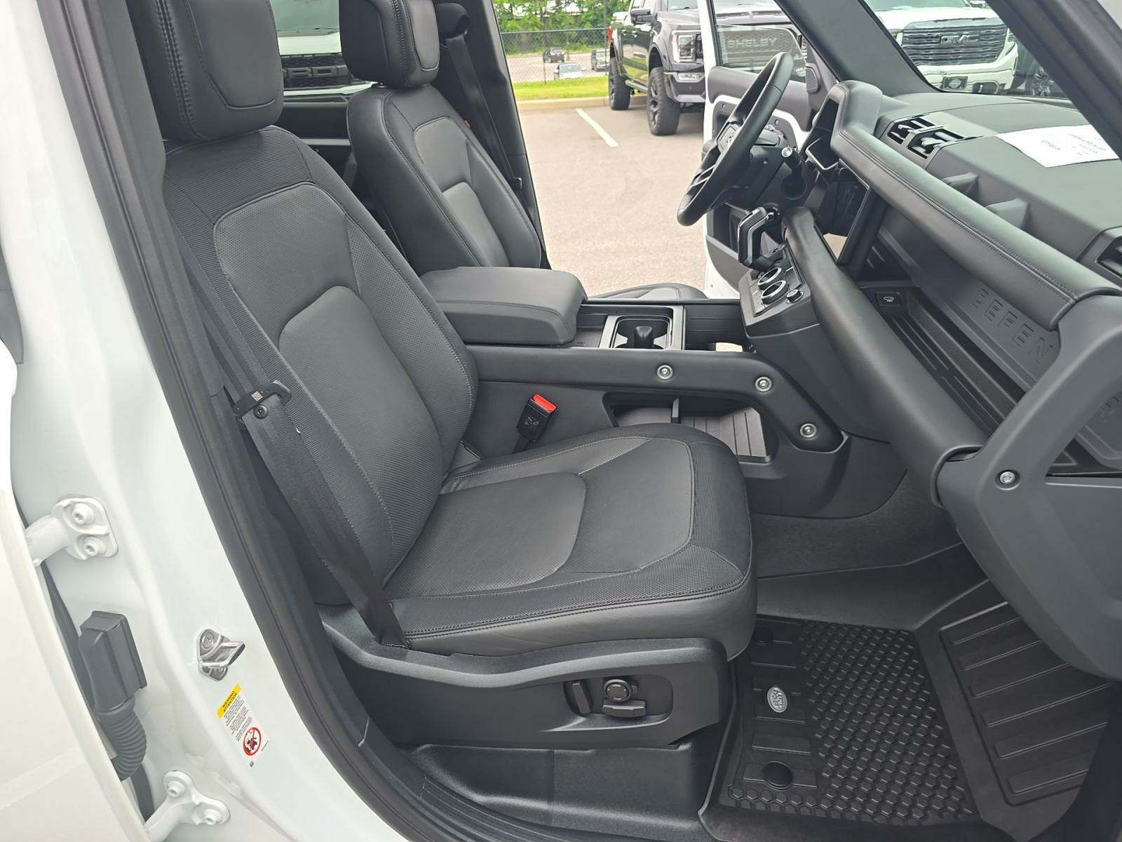 2023 Land Rover Defender 110 X-Dynamic SE AWD