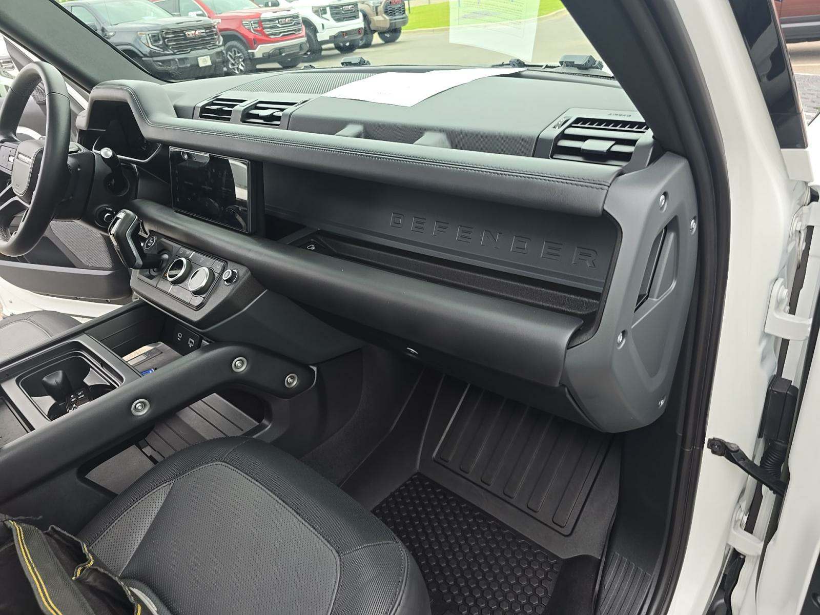 2023 Land Rover Defender 110 X-Dynamic SE AWD