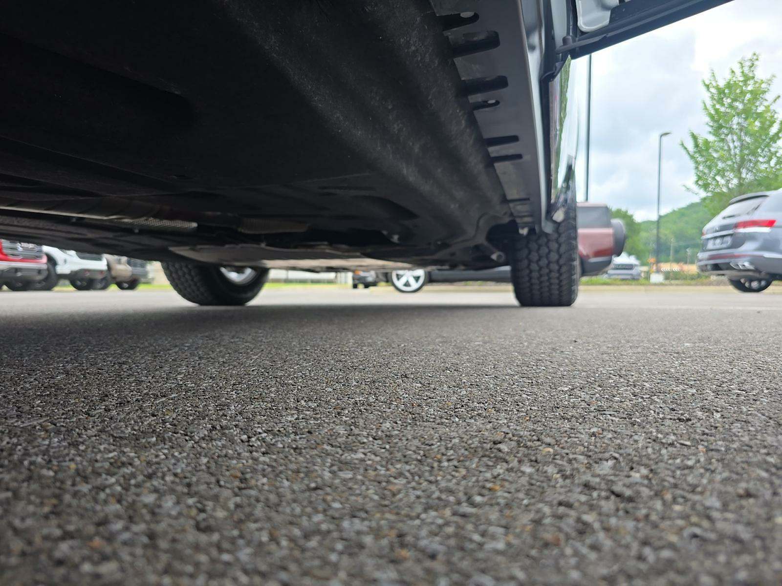 2023 Land Rover Defender 110 X-Dynamic SE AWD