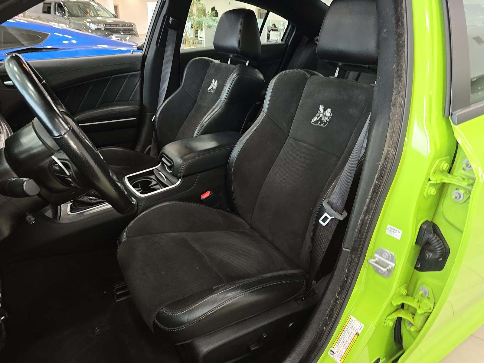 DODGE CHALLENGER - 6