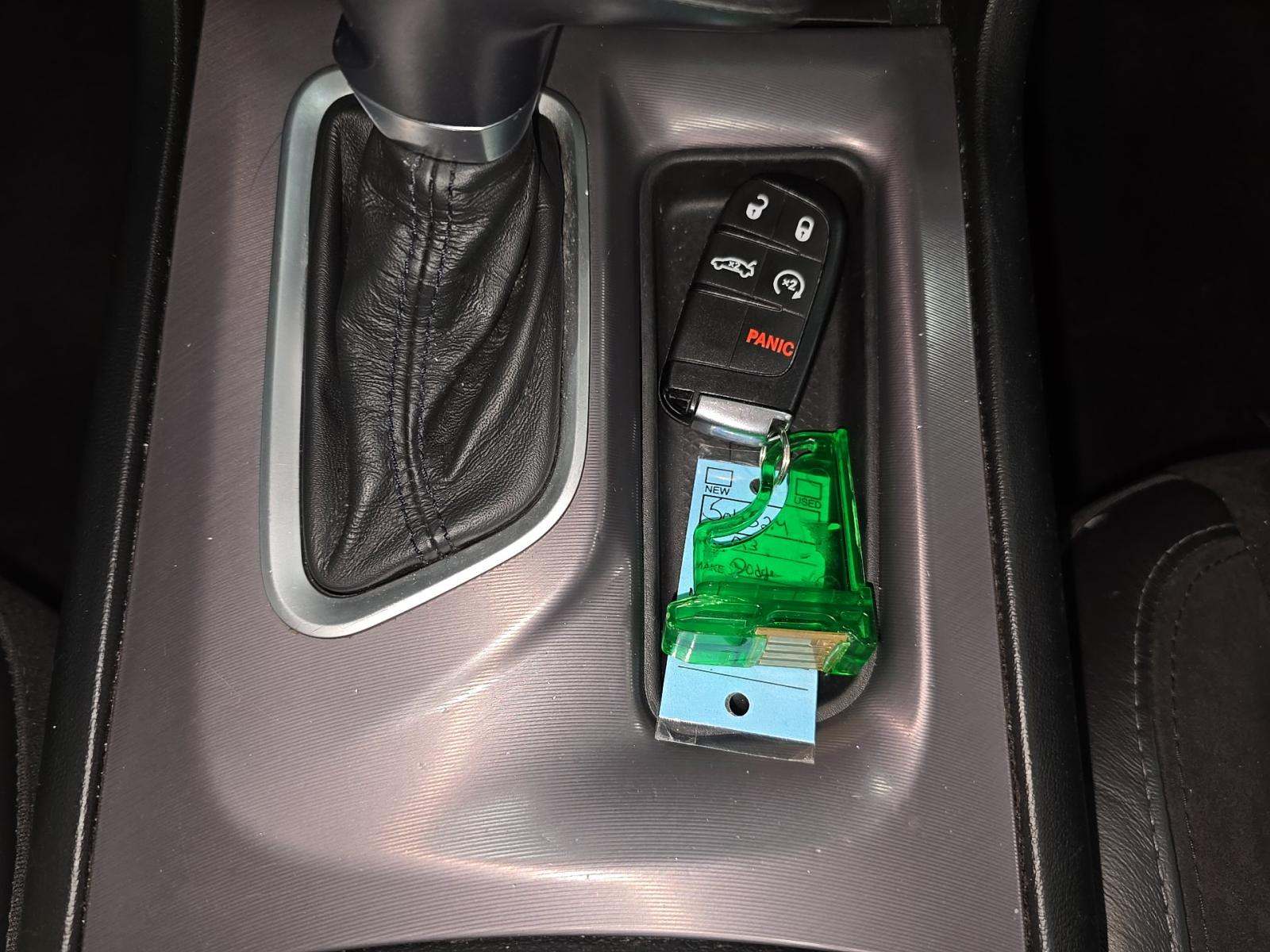 DODGE CHALLENGER - 8