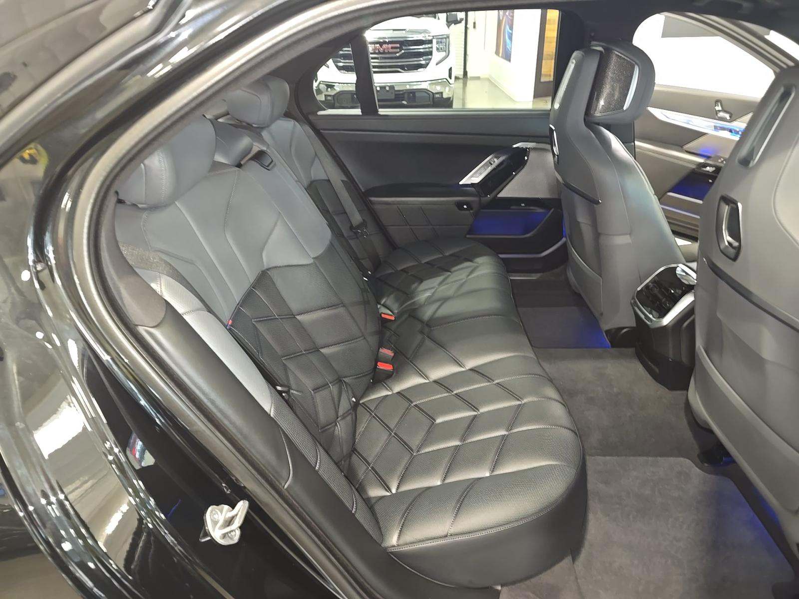 2023 BMW 7 Series 760i xDrive AWD