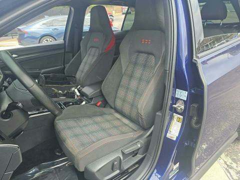2023 Volkswagen Golf GTI 2.0T SE FWD