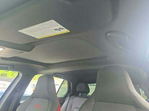 2023 Volkswagen Golf GTI 2.0T SE FWD