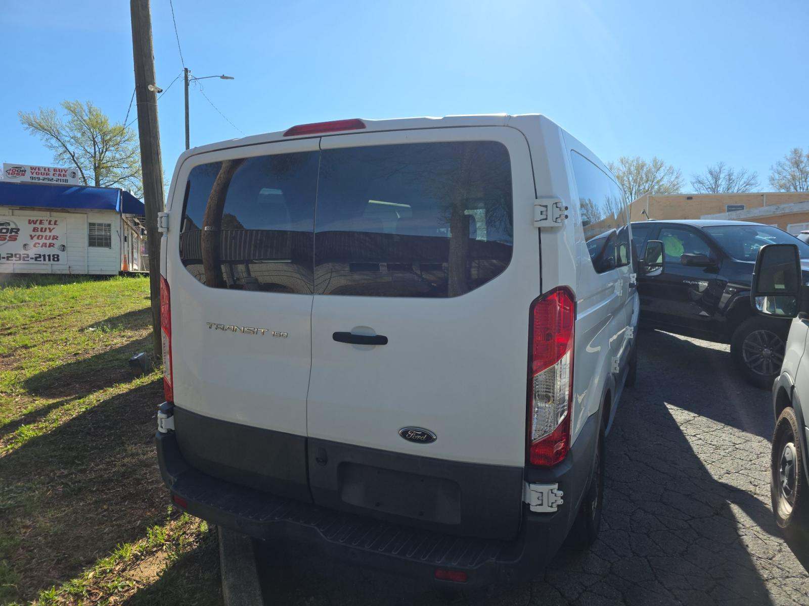 FORD TRANSIT 150 - 3