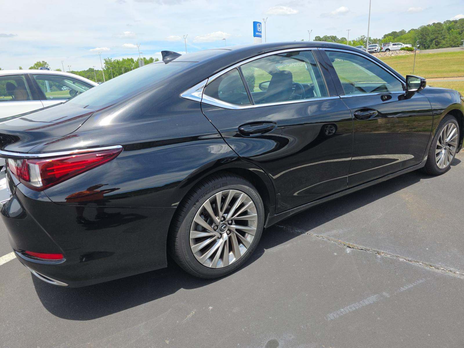 2019 Lexus ES ES 350 Luxury FWD