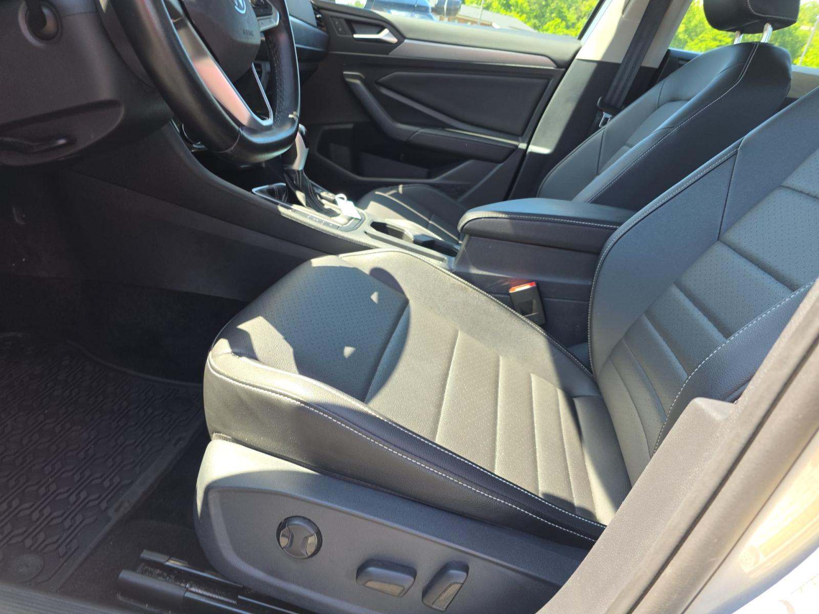 2023 Volkswagen Jetta 1.5T SE FWD