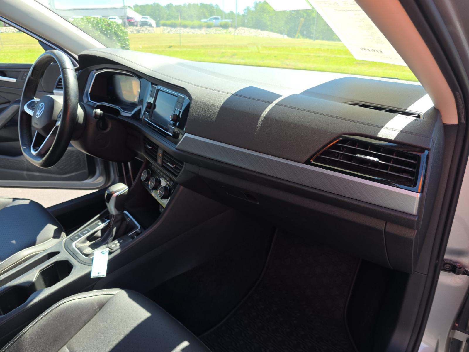 2023 Volkswagen Jetta 1.5T SE FWD