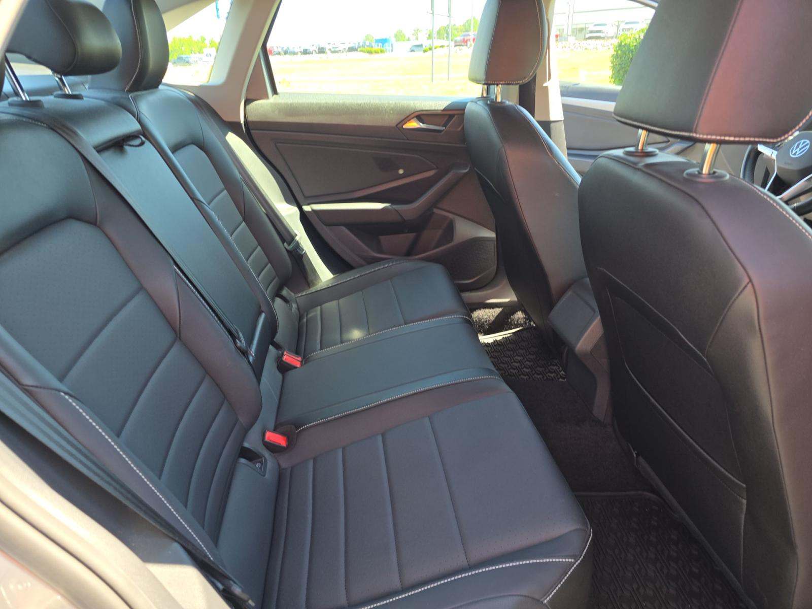 2023 Volkswagen Jetta 1.5T SE FWD